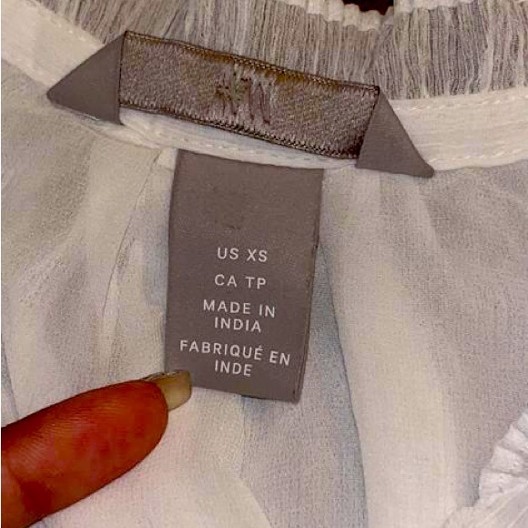 White sheer detailed blouse - Picture 3 of 5